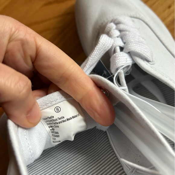LAST CHANCE - Target Universal Thread canvas sneakers in all white - Picture 9 of 11